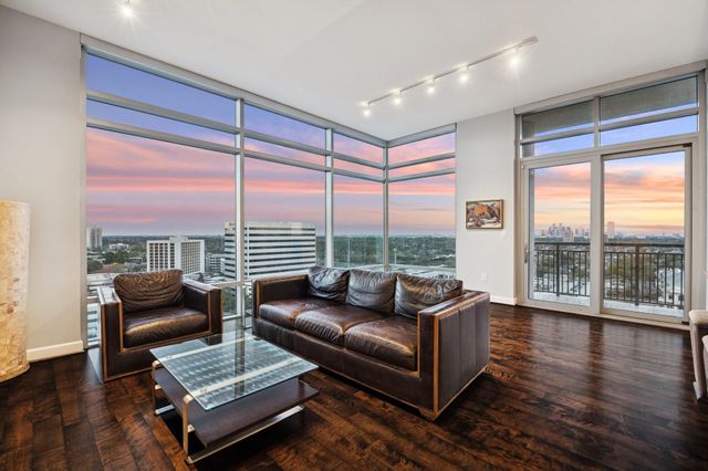 2207 Bancroft Street 1606, Houston, TX 77027