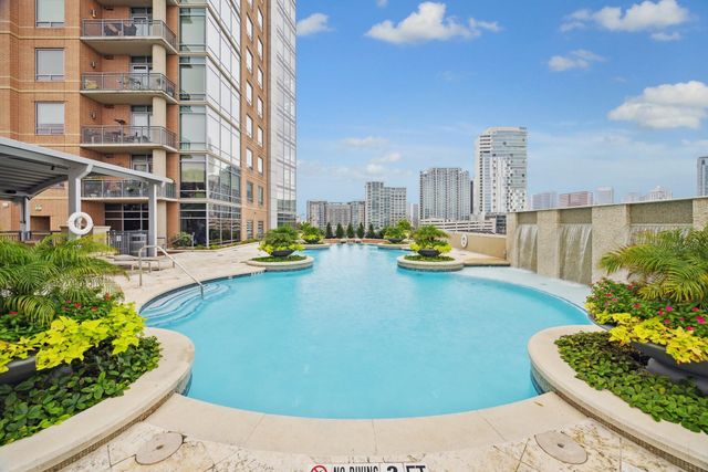 2207 Bancroft Street 1606, Houston, TX 77027