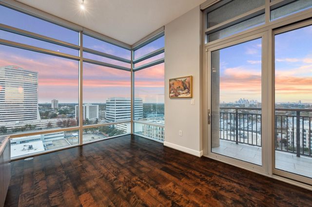 2207 Bancroft Street 1606, Houston, TX 77027