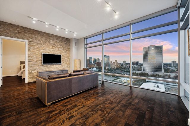 2207 Bancroft Street 1606, Houston, TX 77027