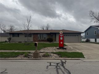 322 W 3rd Street, Huxley, IA 50124