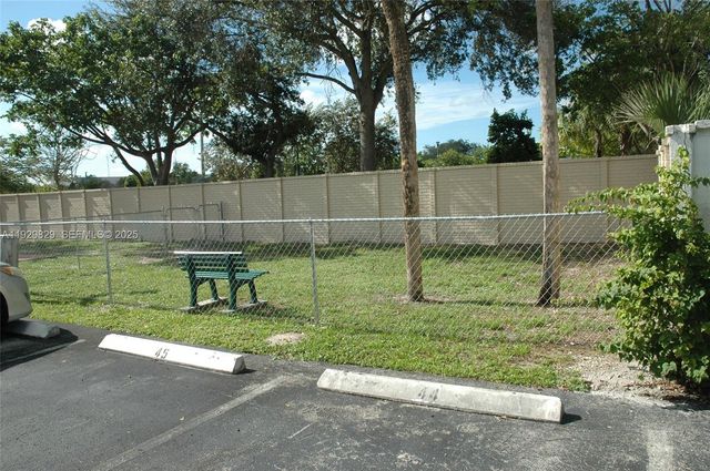 5300 Washington St F119, Hollywood, FL 33021