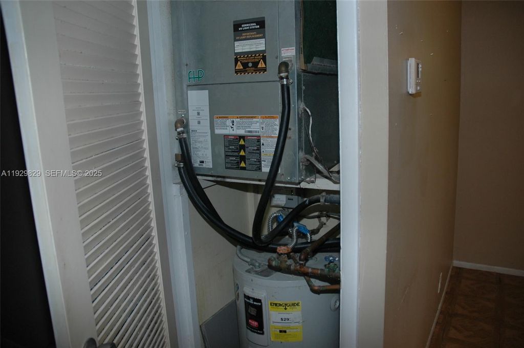 Image 14 of property listing at 5300 Washington St F119, Hollywood, FL 33021