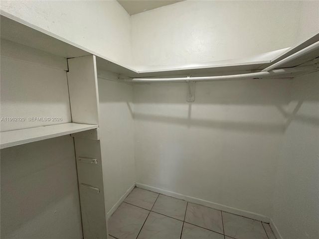 1008 NW 45th Ave 15, Miami, FL 33126