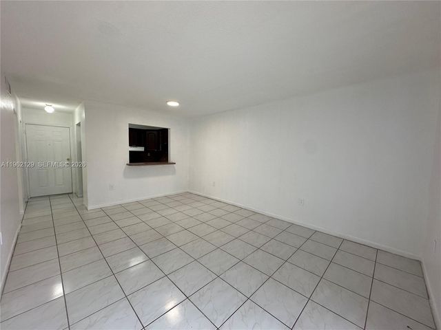 1008 NW 45th Ave 15, Miami, FL 33126