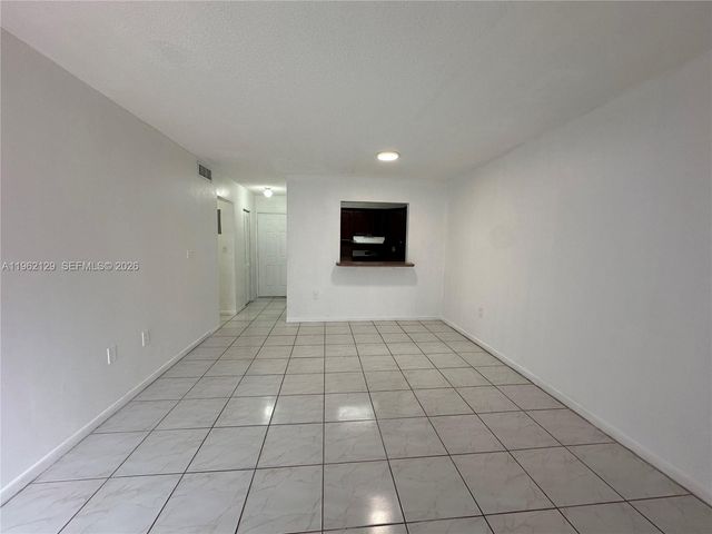 1008 NW 45th Ave 15, Miami, FL 33126