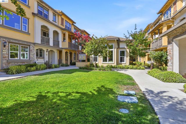 115 Maidenhair Ter, Sunnyvale, CA 94086