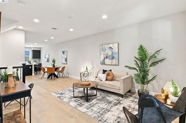 115 Maidenhair Ter, Sunnyvale, CA 94086