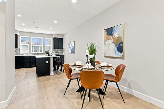 115 Maidenhair Ter, Sunnyvale, CA 94086