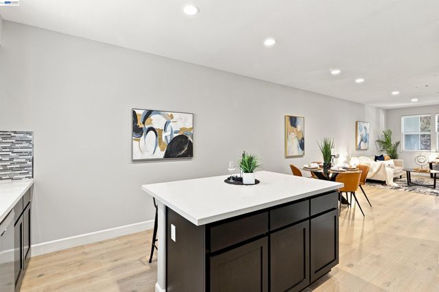 115 Maidenhair Ter, Sunnyvale, CA 94086
