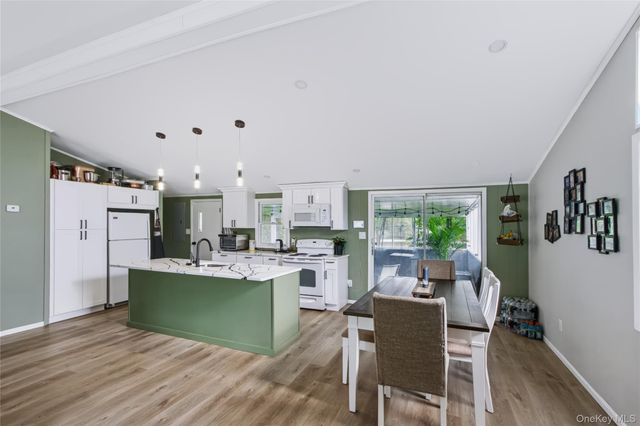 20 Seneca Lane, Milton, NY 12547