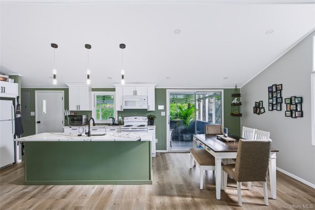 20 Seneca Lane, Milton, NY 12547