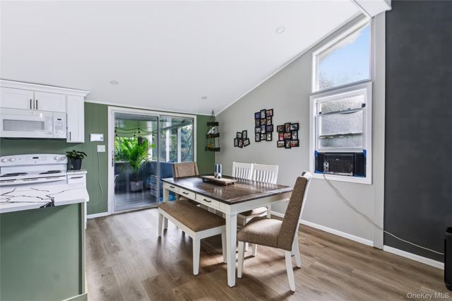 20 Seneca Lane, Milton, NY 12547