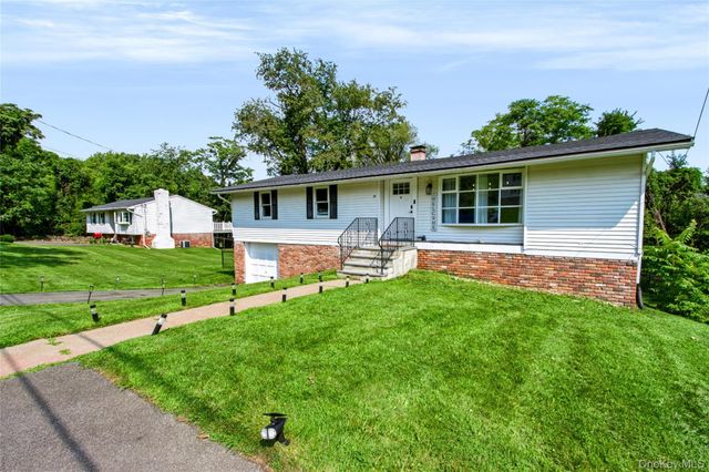 20 Seneca Lane, Milton, NY 12547