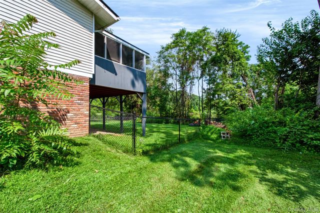 20 Seneca Lane, Milton, NY 12547