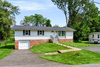 20 Seneca Lane, Milton, NY 12547