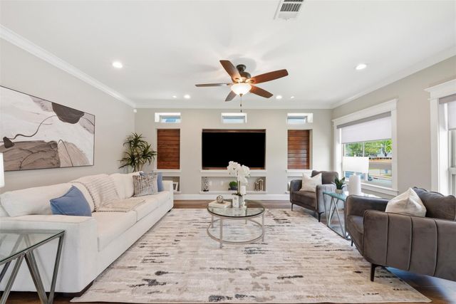 206 N Street, Houston, TX 77009