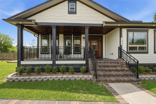 206 N Street, Houston, TX 77009