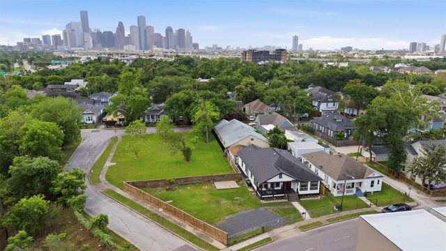 206 N Street, Houston, TX 77009