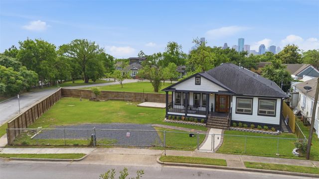 206 N Street, Houston, TX 77009