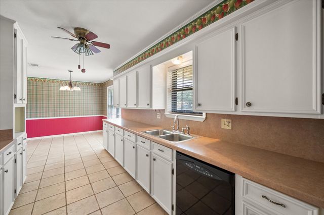 316 Mckinney Avenue, Corsicana, TX 75110