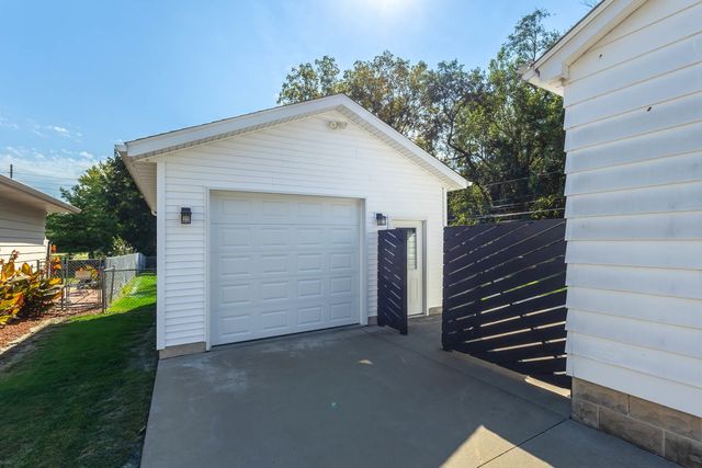 3714 12th Street, East Moline, IL 61244