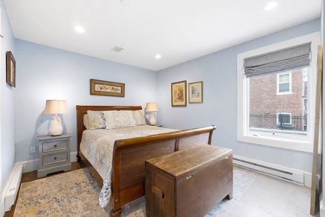 435 E 3rd St 2, Boston, MA 02127