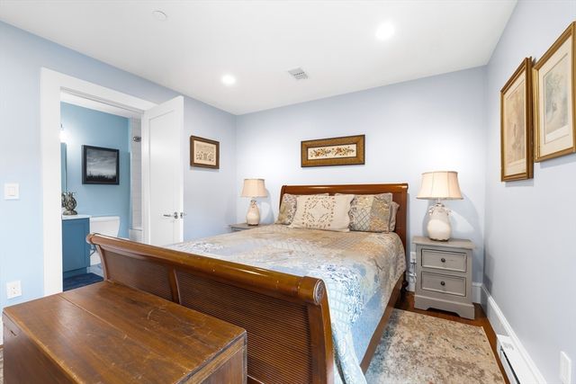 435 E 3rd St 2, Boston, MA 02127