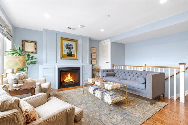 435 E 3rd St 2, Boston, MA 02127