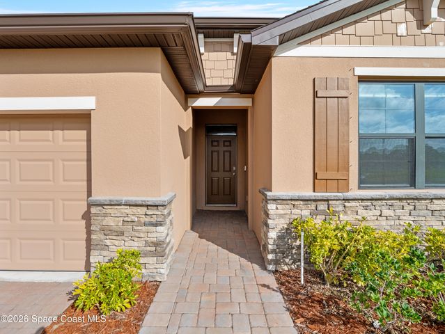 5388 Waterfall Place, Grant, FL 32949