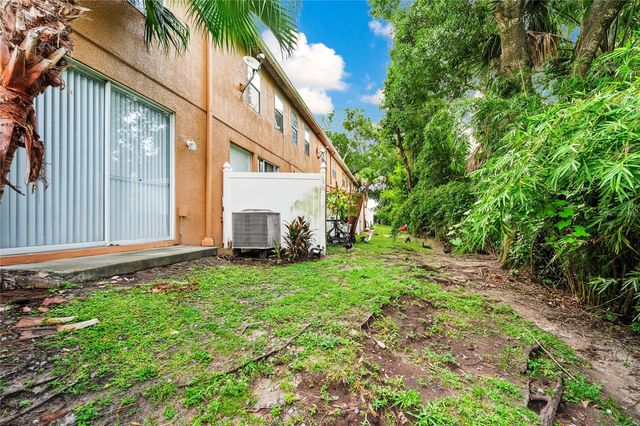 5266 PARADISE CAY CIRCLE, Kissimmee, FL 34746