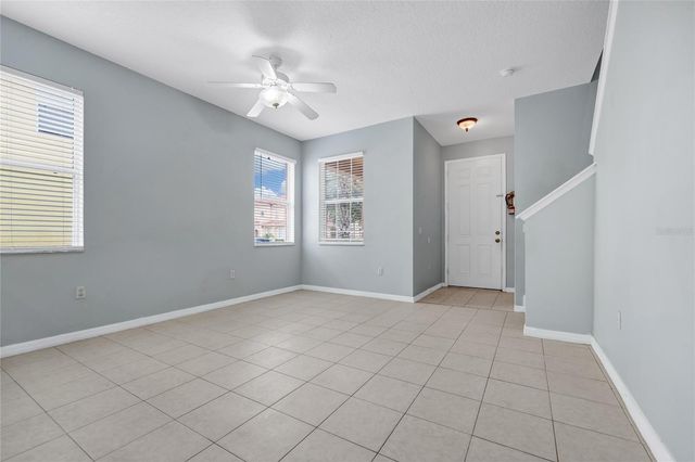 5266 PARADISE CAY CIRCLE, Kissimmee, FL 34746