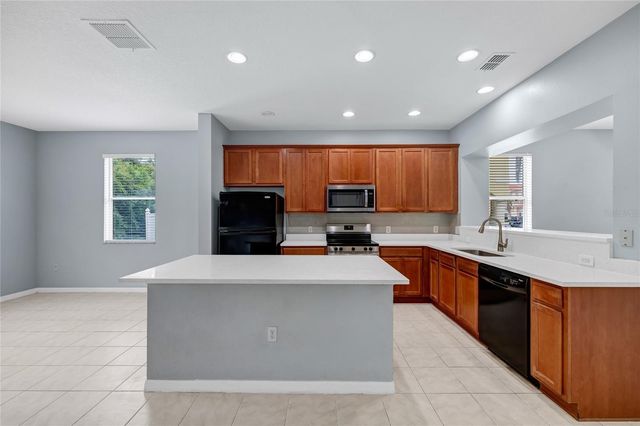 5266 PARADISE CAY CIRCLE, Kissimmee, FL 34746