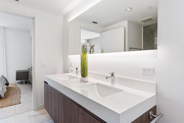 401 N Birch Road 916, Fort Lauderdale, FL 33304