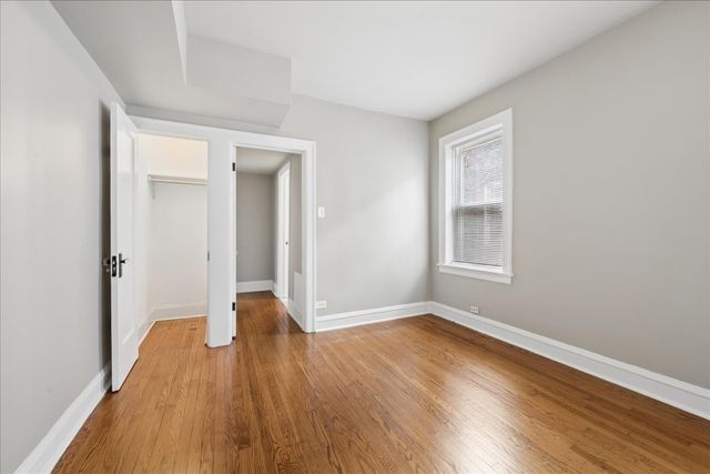 7730 S Essex Avenue, Chicago, IL 60649