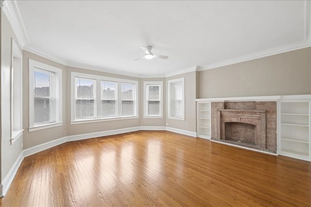 7730 S Essex Avenue, Chicago, IL 60649
