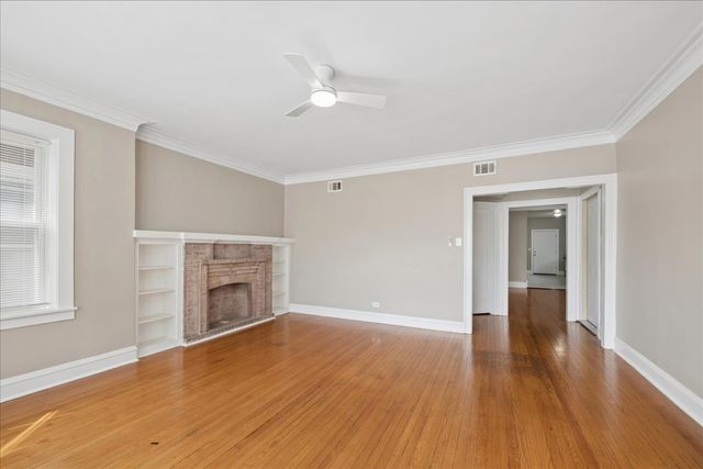 7730 S Essex Avenue, Chicago, IL 60649