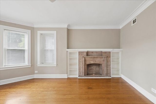 7730 S Essex Avenue, Chicago, IL 60649