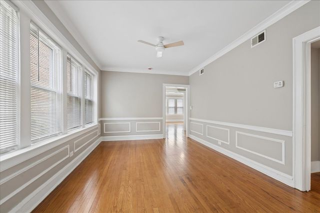 7730 S Essex Avenue, Chicago, IL 60649