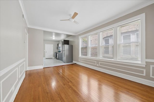 7730 S Essex Avenue, Chicago, IL 60649
