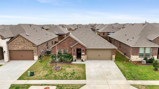 11028 Los Alamos Drive, Aubrey, TX 76227