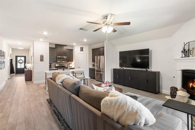 11028 Los Alamos Drive, Aubrey, TX 76227