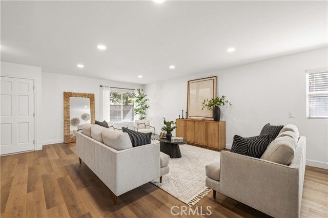 24603 Little Oak, Newhall (santa Clarita), CA 91321