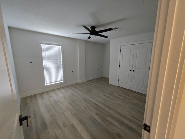 409 Brook Hollow Drive, Conroe, TX 77385