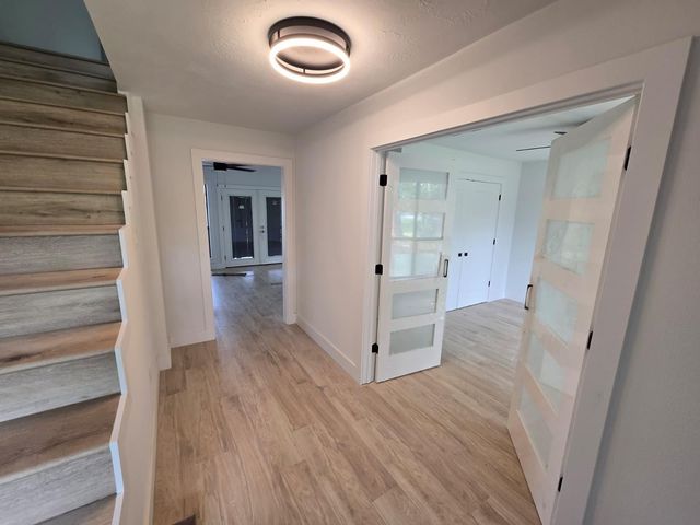 409 Brook Hollow Drive, Conroe, TX 77385
