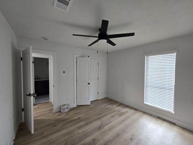 409 Brook Hollow Drive, Conroe, TX 77385