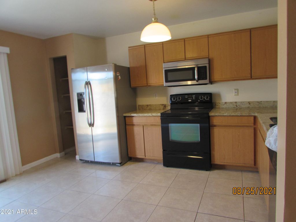 11844 W Bloomfield Road, El Mirage, AZ 85335 — photo 2