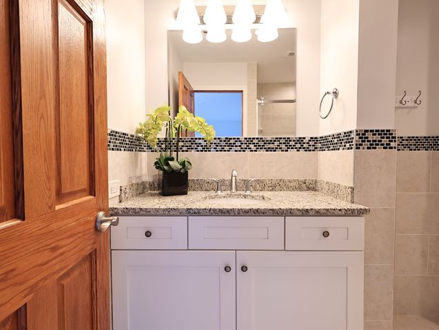 38 The Court of Greenway, Northbrook, IL 60062