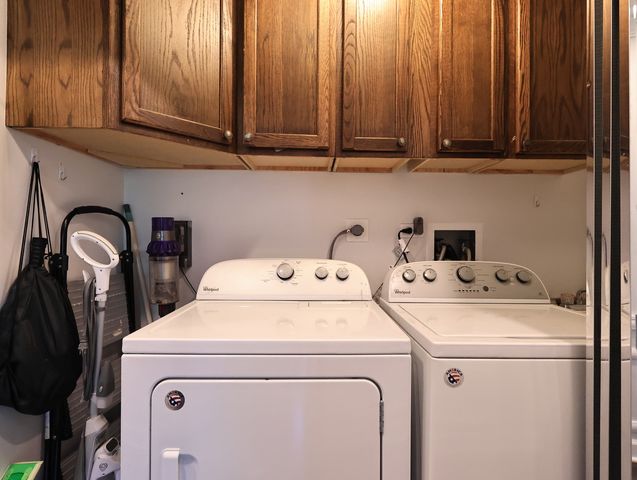 38 The Court of Greenway, Northbrook, IL 60062