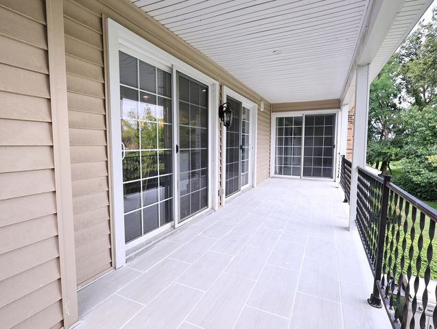 38 The Court of Greenway, Northbrook, IL 60062